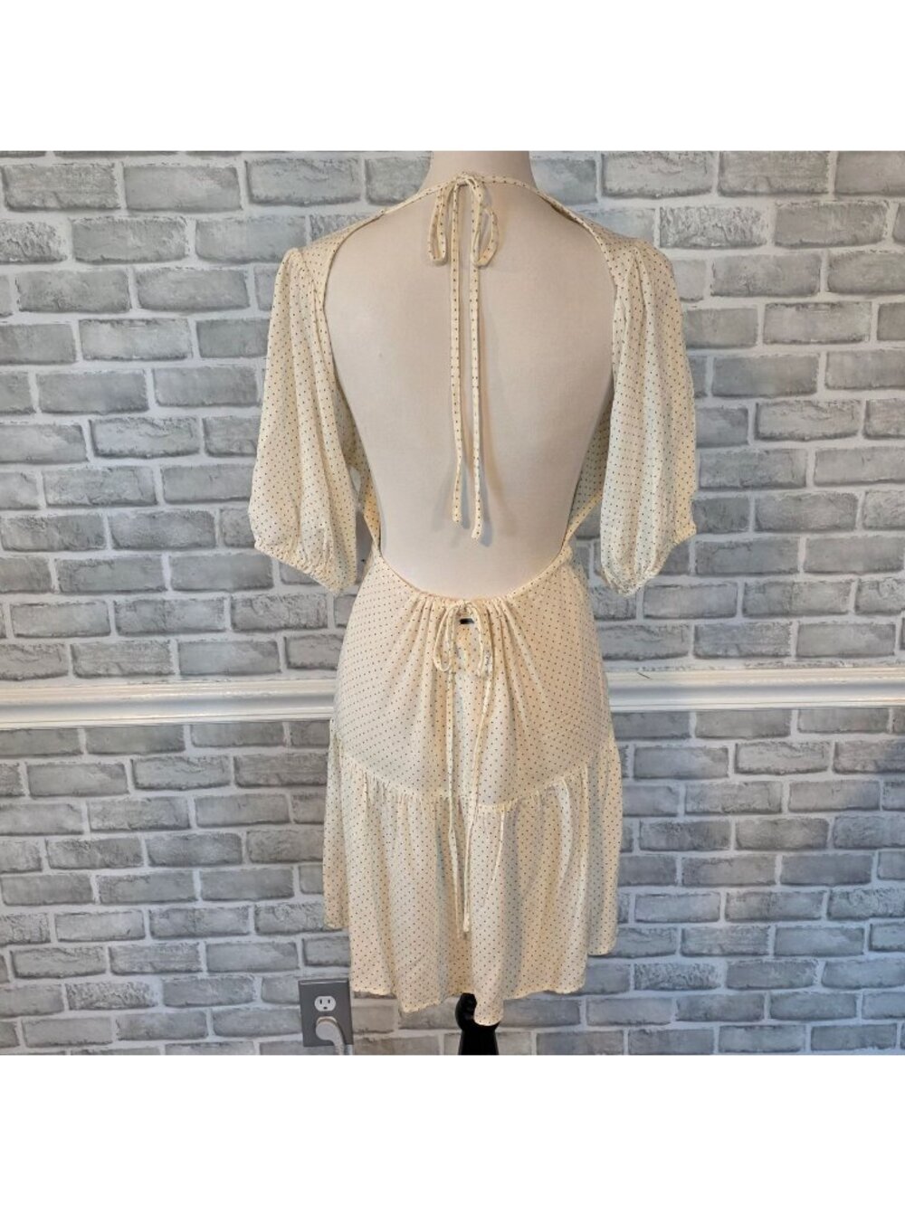 O'neill Polka Dot Open Back Mini Dress NEW L Resort Feminine Vacation Beach